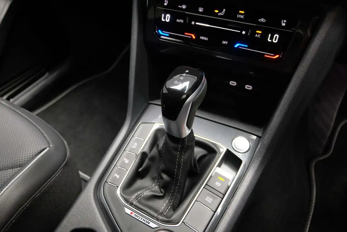 2024-volkswagen-tiguan-allspace-20-tsi-r-line-245ps-evo-big-27