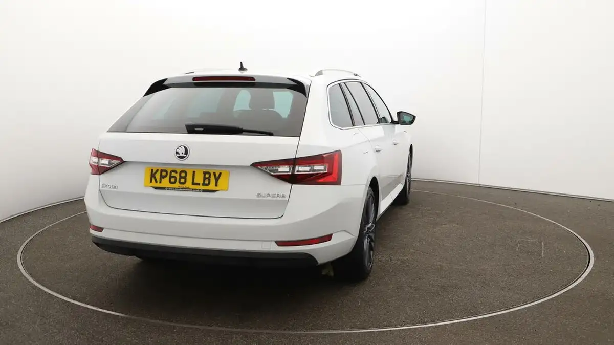 2018-skoda-superb-20tdi-scr-se-l-executive-190ps-estate-big-48