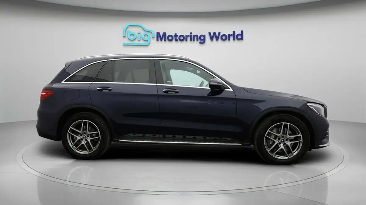2018-mercedes-benz-glc-class-21d-glc220d-amg-line-premiumss-station-wagon-5d-big-7