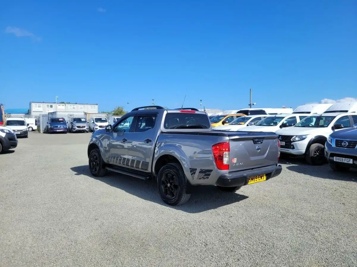 2019-nissan-navara-23dci-tt-n-guard-8-navileathersunroof-big-7