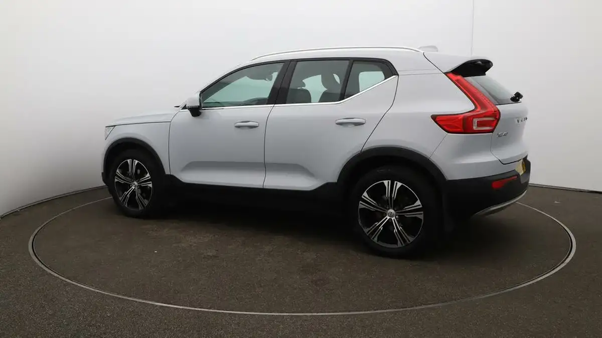 2022-volvo-xc40-20-b4-inscription-awd-big-37