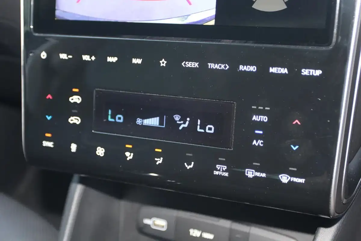 2023-hyundai-tucson-16-t-gdi-ultimate-150ps-big-32