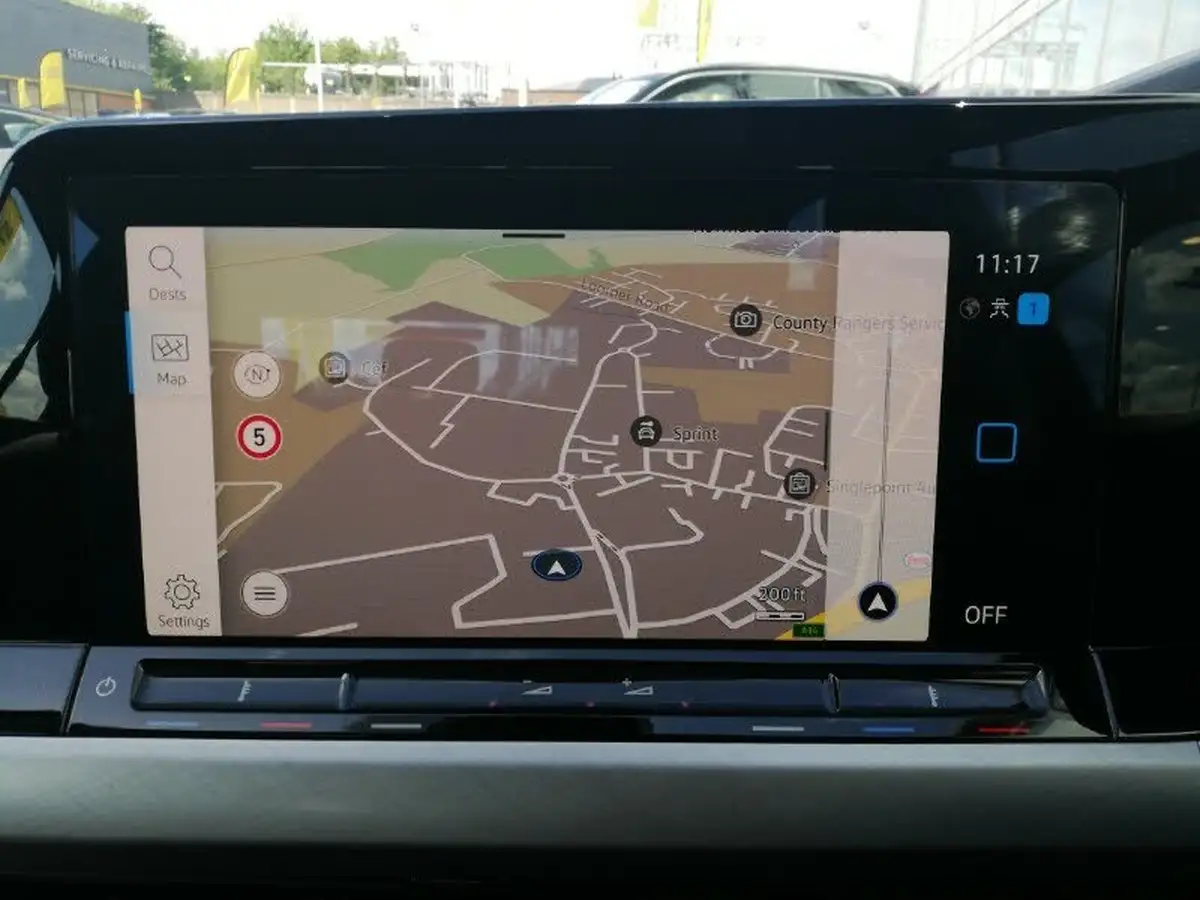 2023-volkswagen-golf-20tdi-life-hatchback-dsg-big-9