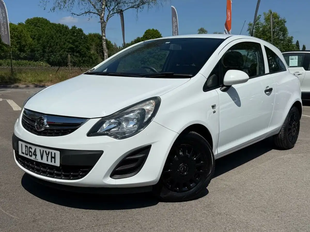 2015-vauxhall-corsa-12-s-3d-big-1