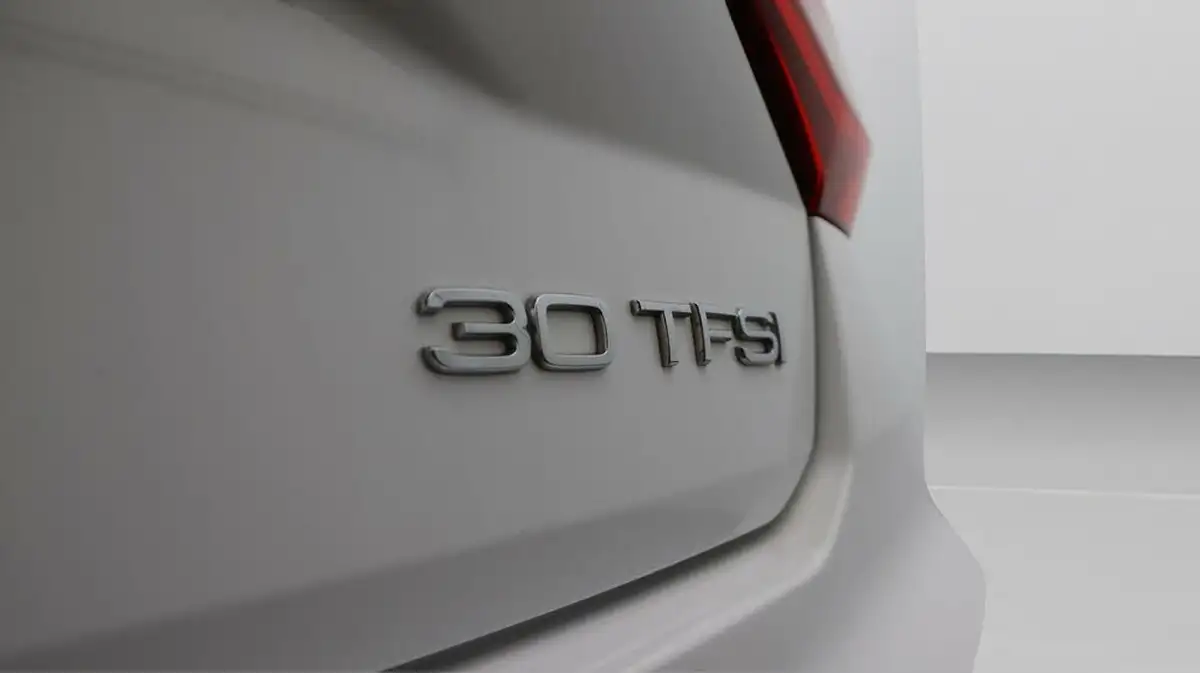 2022-audi-q2-10-30-tfsi-technik-big-22