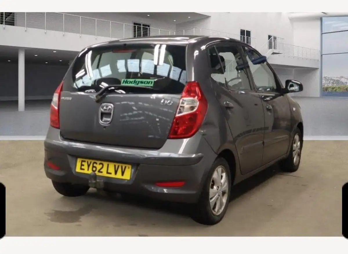 2012-hyundai-i10-12-active-big-3
