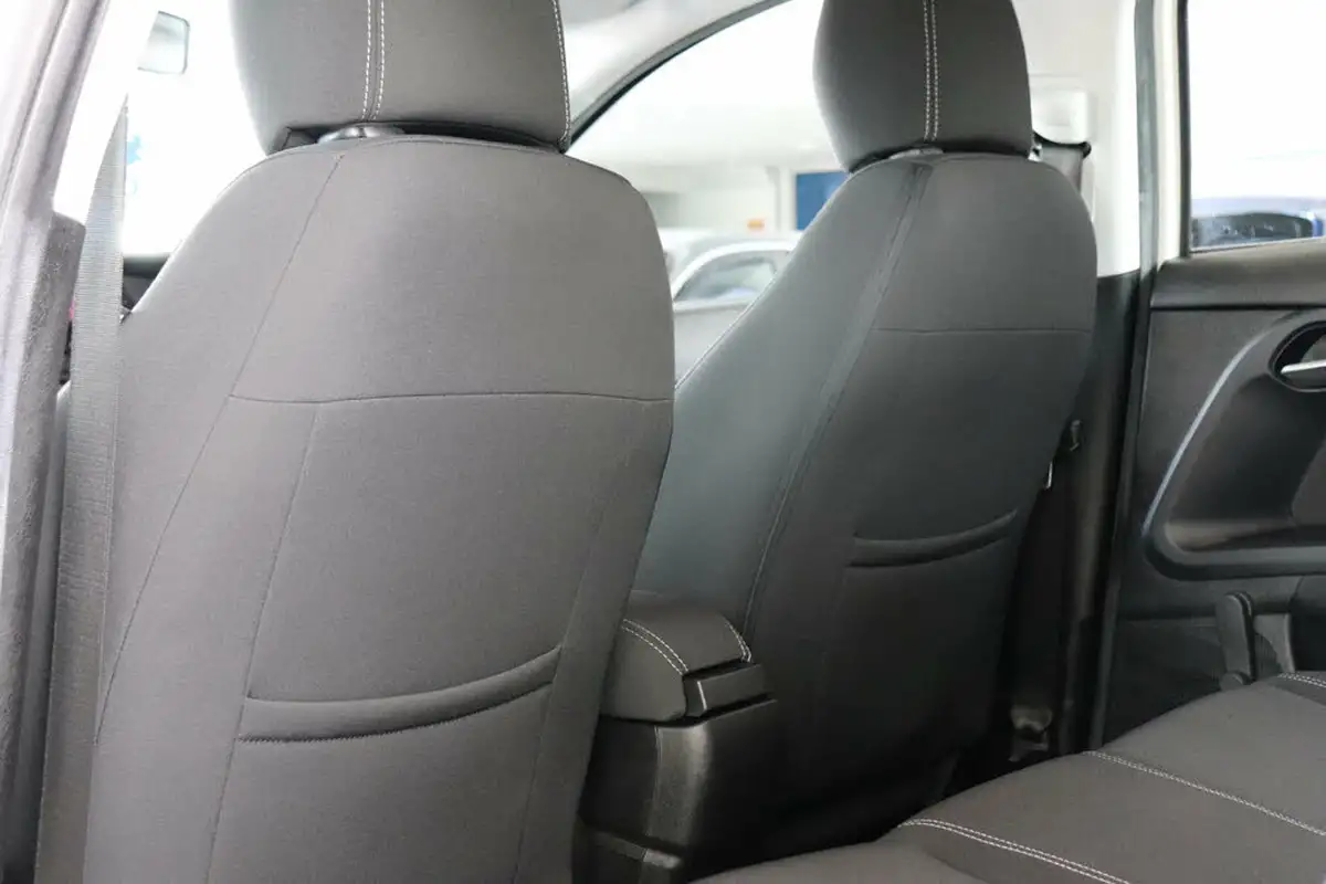 2016-fiat-tipo-14-easy-hatchback-big-30