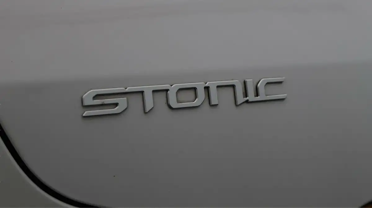 2023-kia-stonic-10-t-gdi-gt-line-s-118bhp-dct-big-20