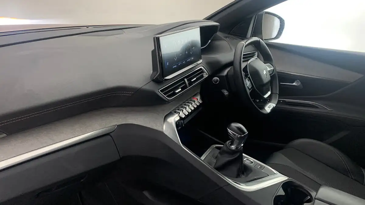 2022-peugeot-3008-suv-12-puretech-gt-big-1