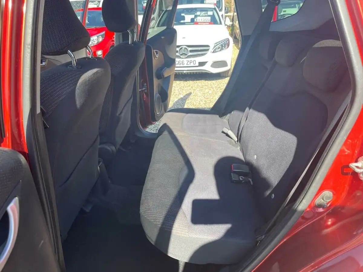 2014-honda-jazz-14-ex-big-19