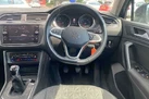 2022-volkswagen-tiguan-15-tsi-life-150ps-small-13