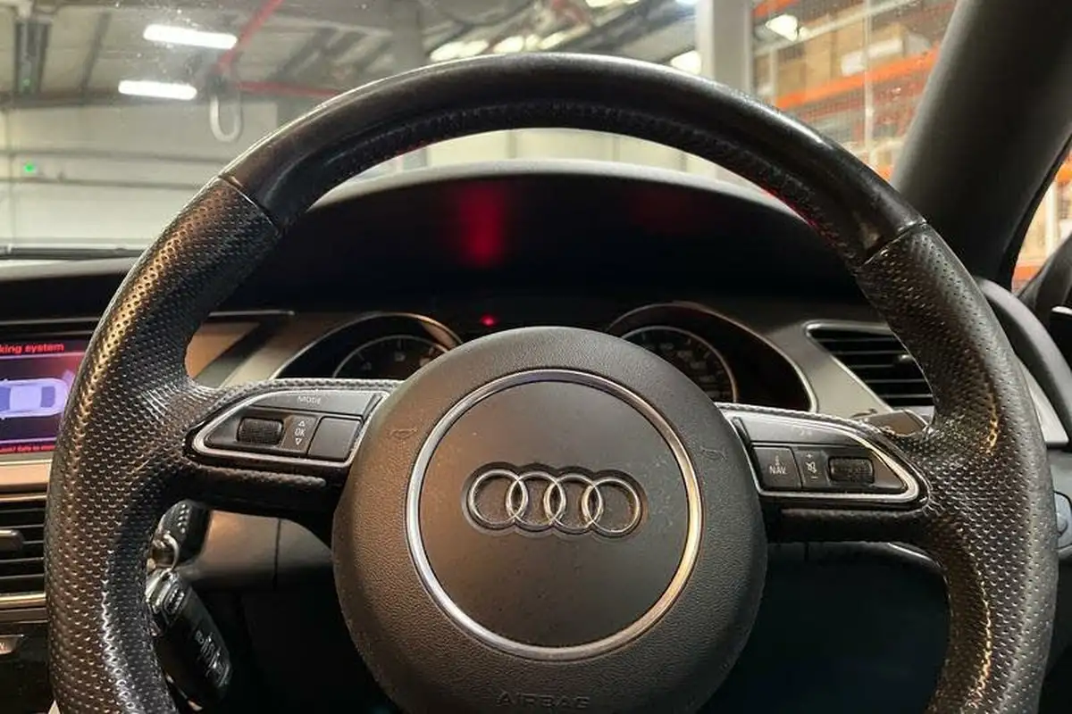 2012-audi-a5-18-s-line-tfsi-168bhp-coupe-2d-big-11