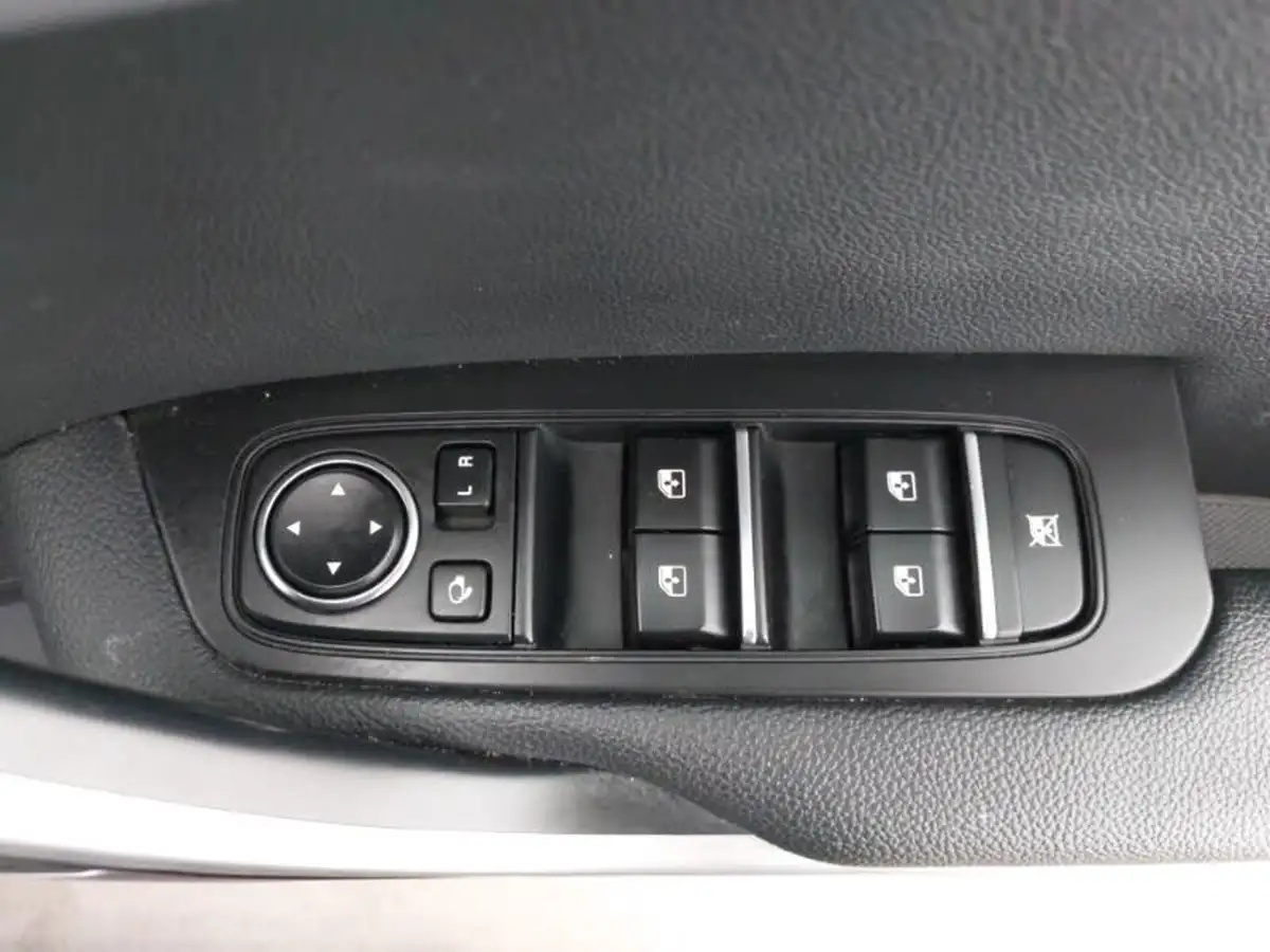 2022-kia-xceed-15-t-gdi-3-big-18