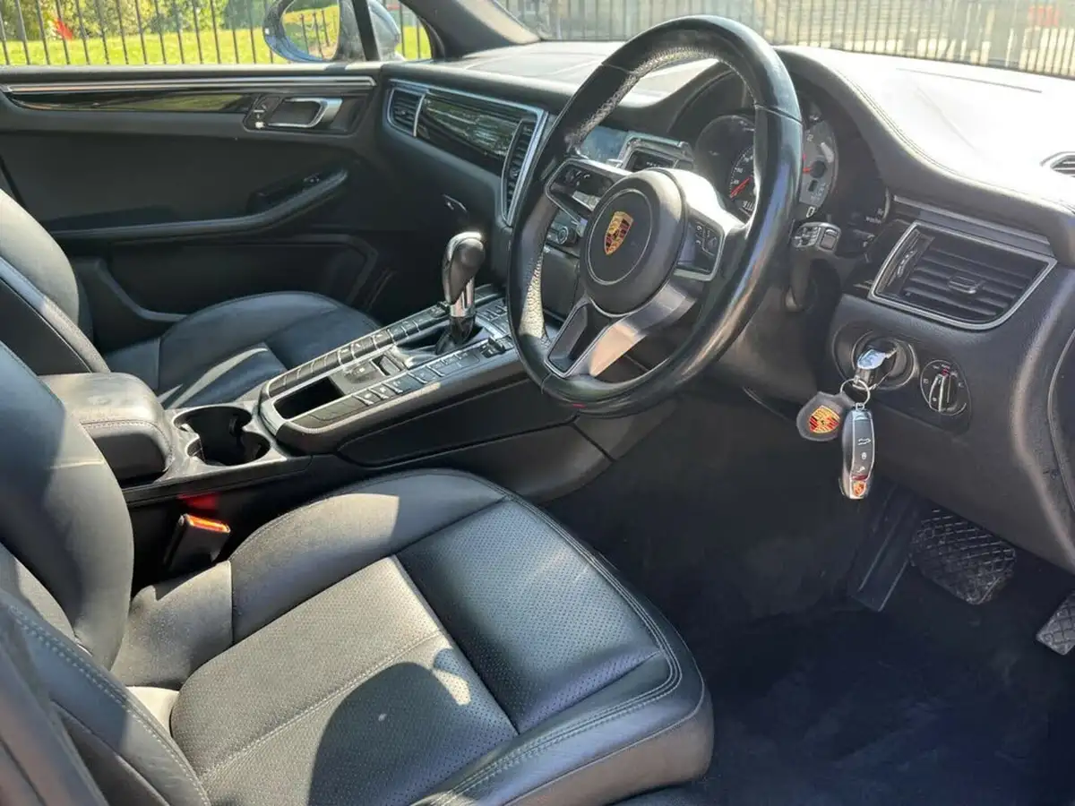 2016-porsche-macan-30td-s-big-23