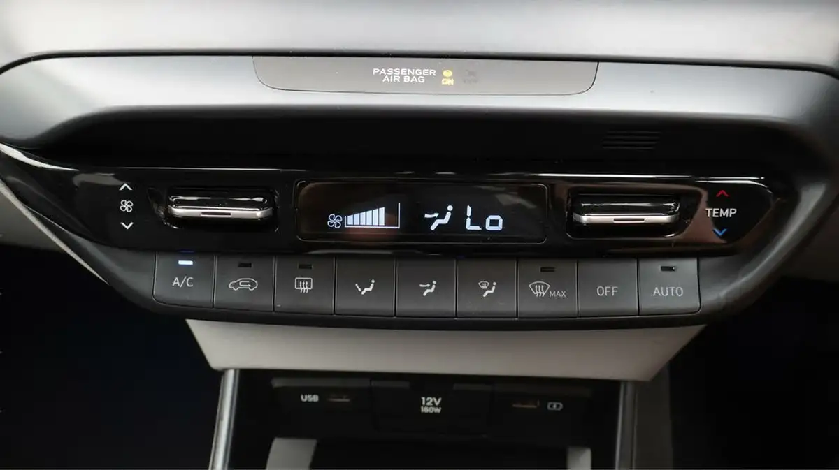 2024-hyundai-bayon-10-t-gdi-ultimate-100ps-48-volt-mhev-dct-big-12