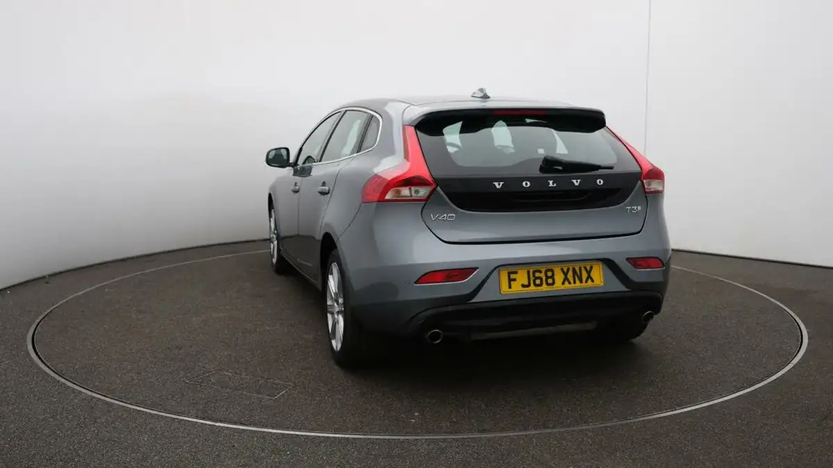 2018-volvo-v40-15-t3-inscription-big-58