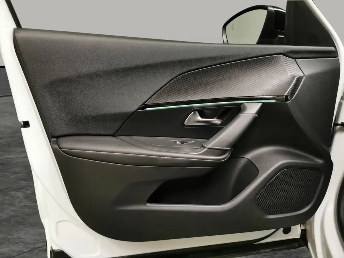 2020-peugeot-2008-suv-e-gt-line-big-33