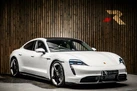 2022-porsche-taycan-e-turbo-s-small-0