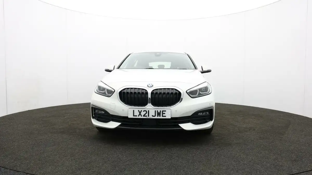 2021-bmw-1-series-15-118i-se-lcp-big-53