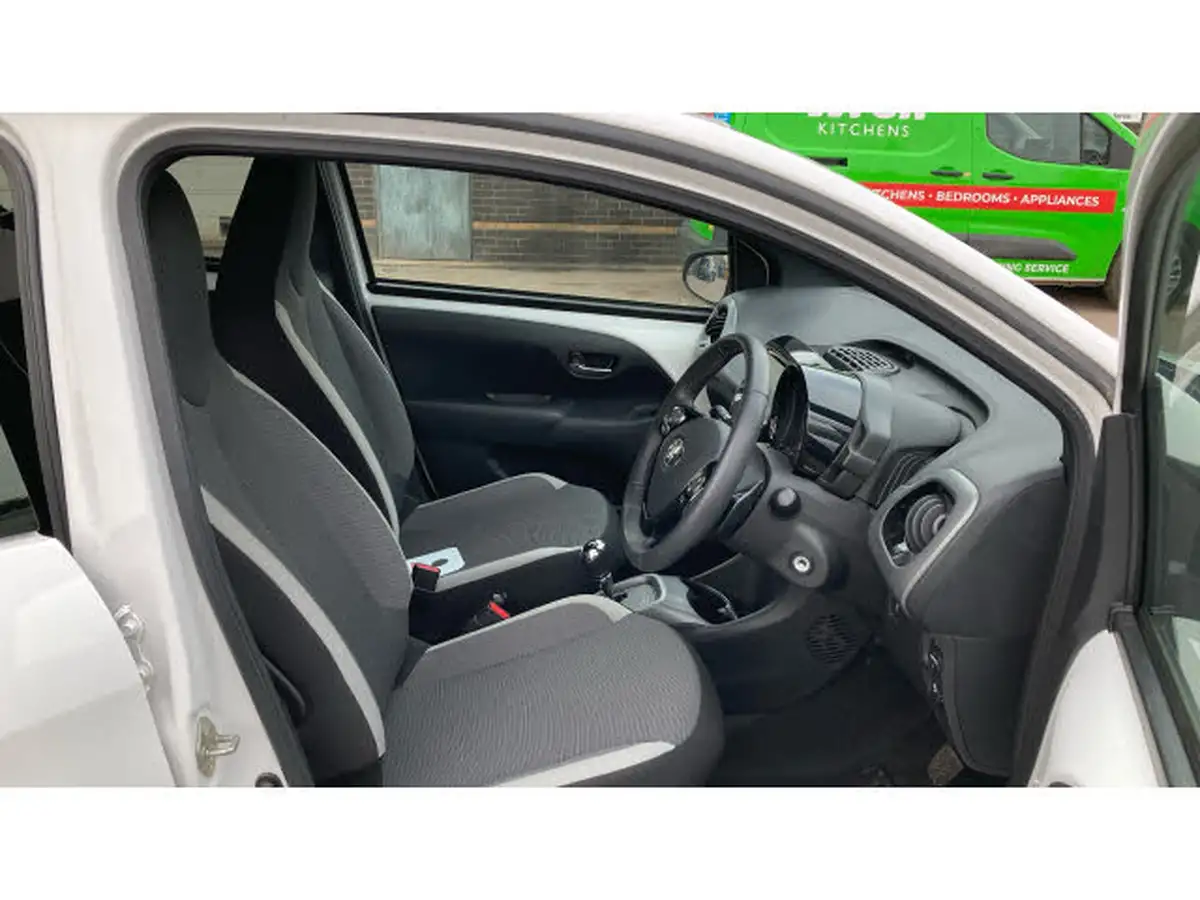 2021-toyota-aygo-10-vvt-i-x-trend-tss-x-shift-big-10