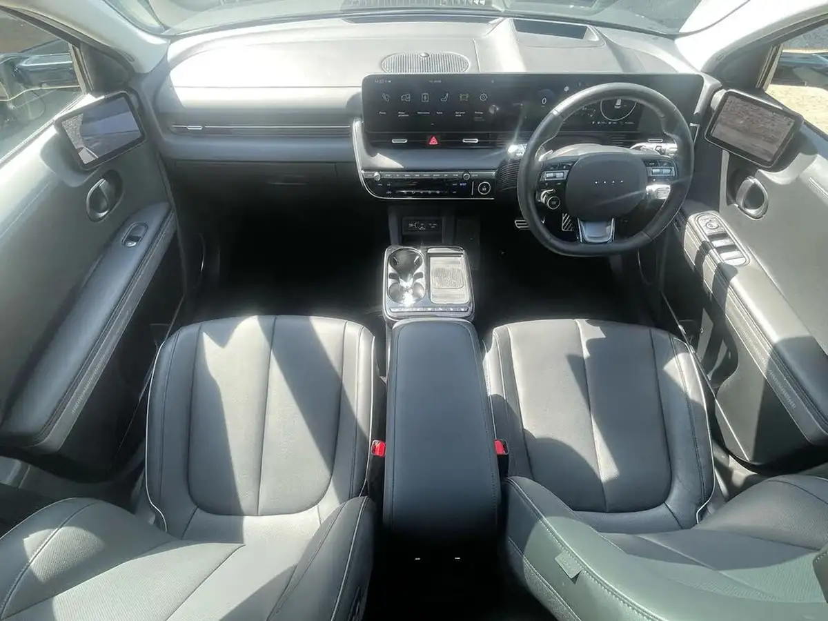 2024-hyundai-ioniq-5-e-ultimate-228ps-84kwh-tech-pack-max-rwd-big-26