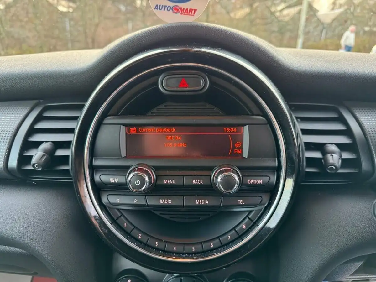 2015-mini-cooper-15-cooper-5d-big-22