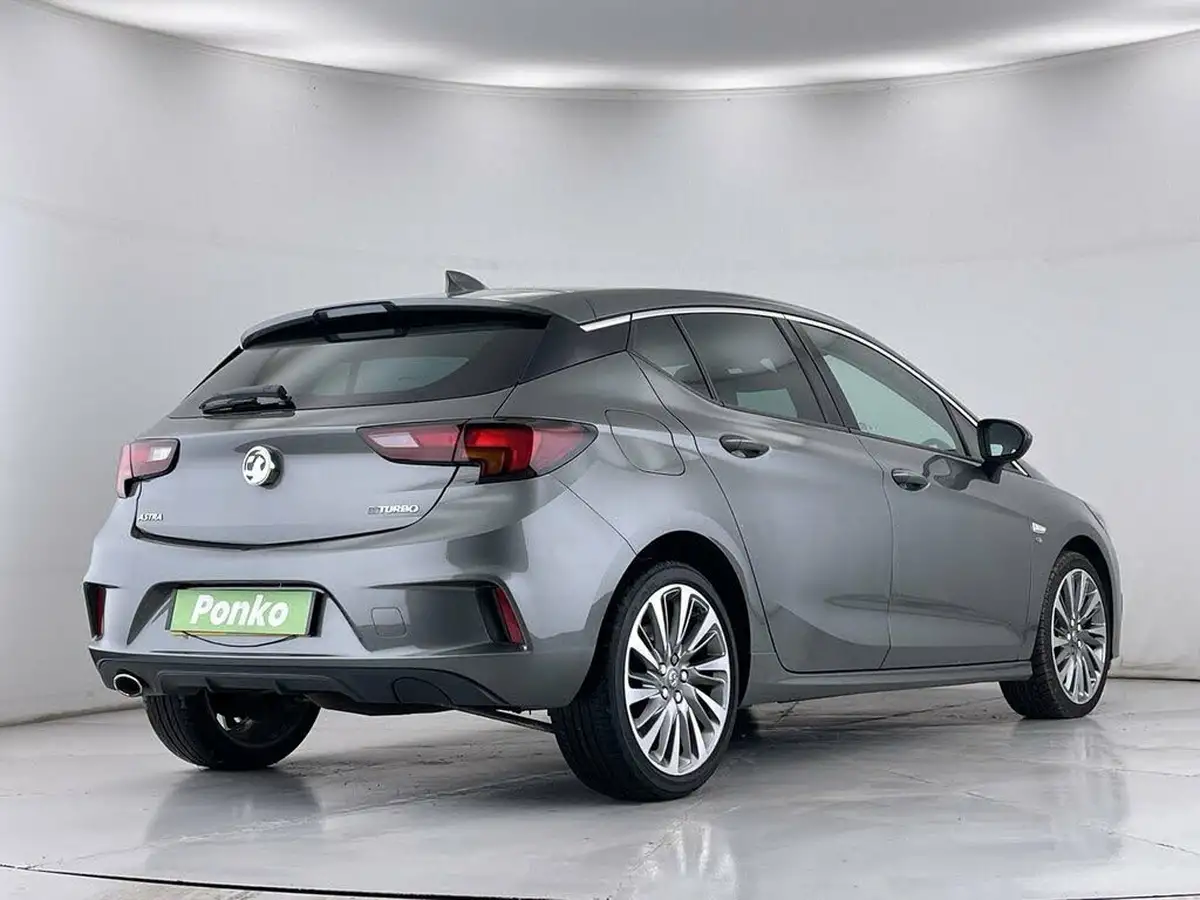 2017-vauxhall-astra-16cdti-biturbo-elite-nav-hatchback-big-4