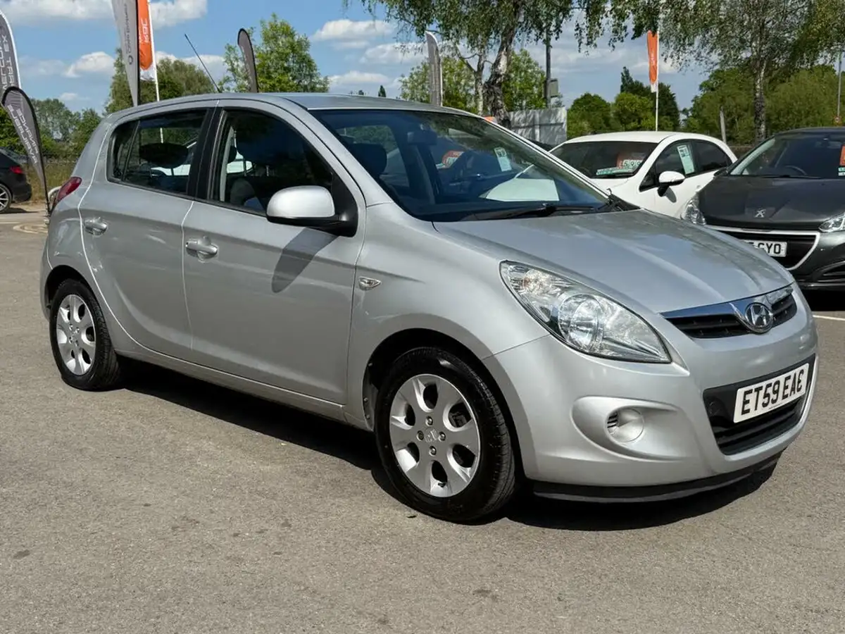 2010-hyundai-i20-14-comfort-5d-big-32