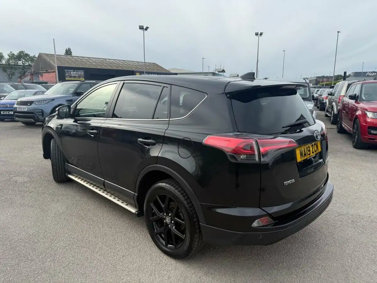 2019-toyota-rav4-25-excel-awd-big-4