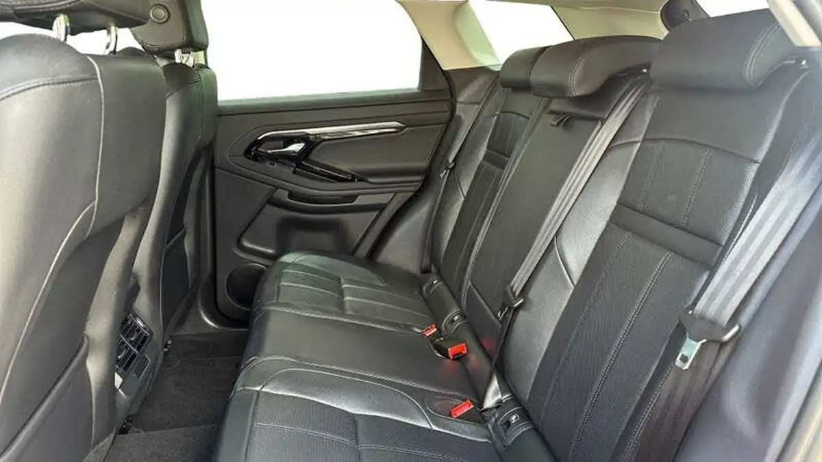 2022-land-rover-range-rover-evoque-15-p300e-r-dynamic-s-big-3