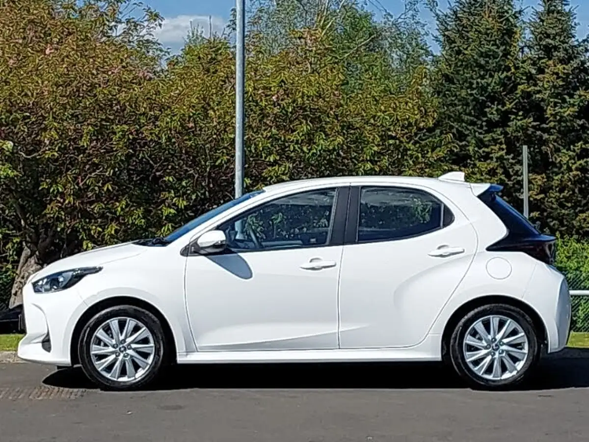 2022-toyota-yaris-15-vvt-i-icon-big-3
