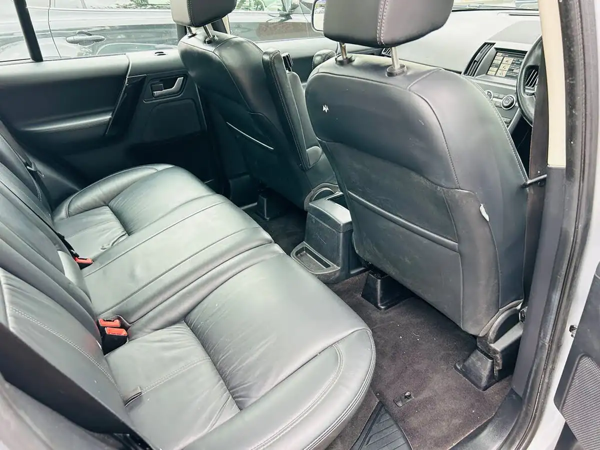 2013-land-rover-freelander-2-22sd4-hse-lux-big-9