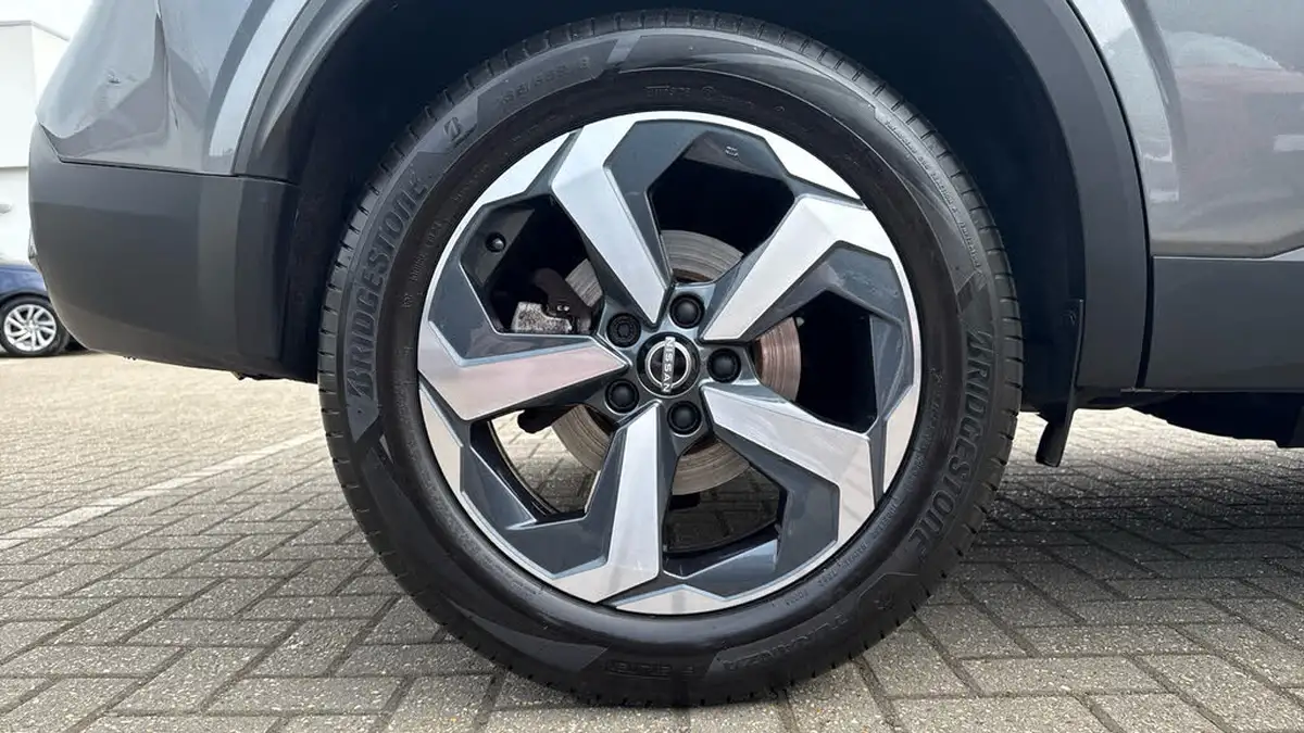 2024-nissan-qashqai-15-n-connecta-big-18