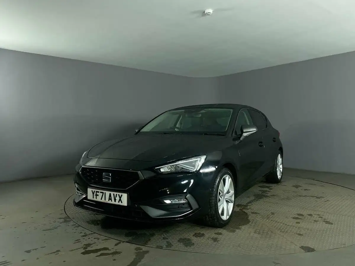 2021-seat-leon-15-tsi-evo-fr-130ps-hatchback-big-3