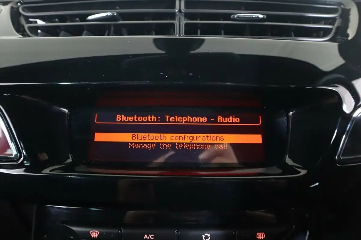 2014-citroen-ds3-cabrio-16e-hdi-dstyle-plus-big-53