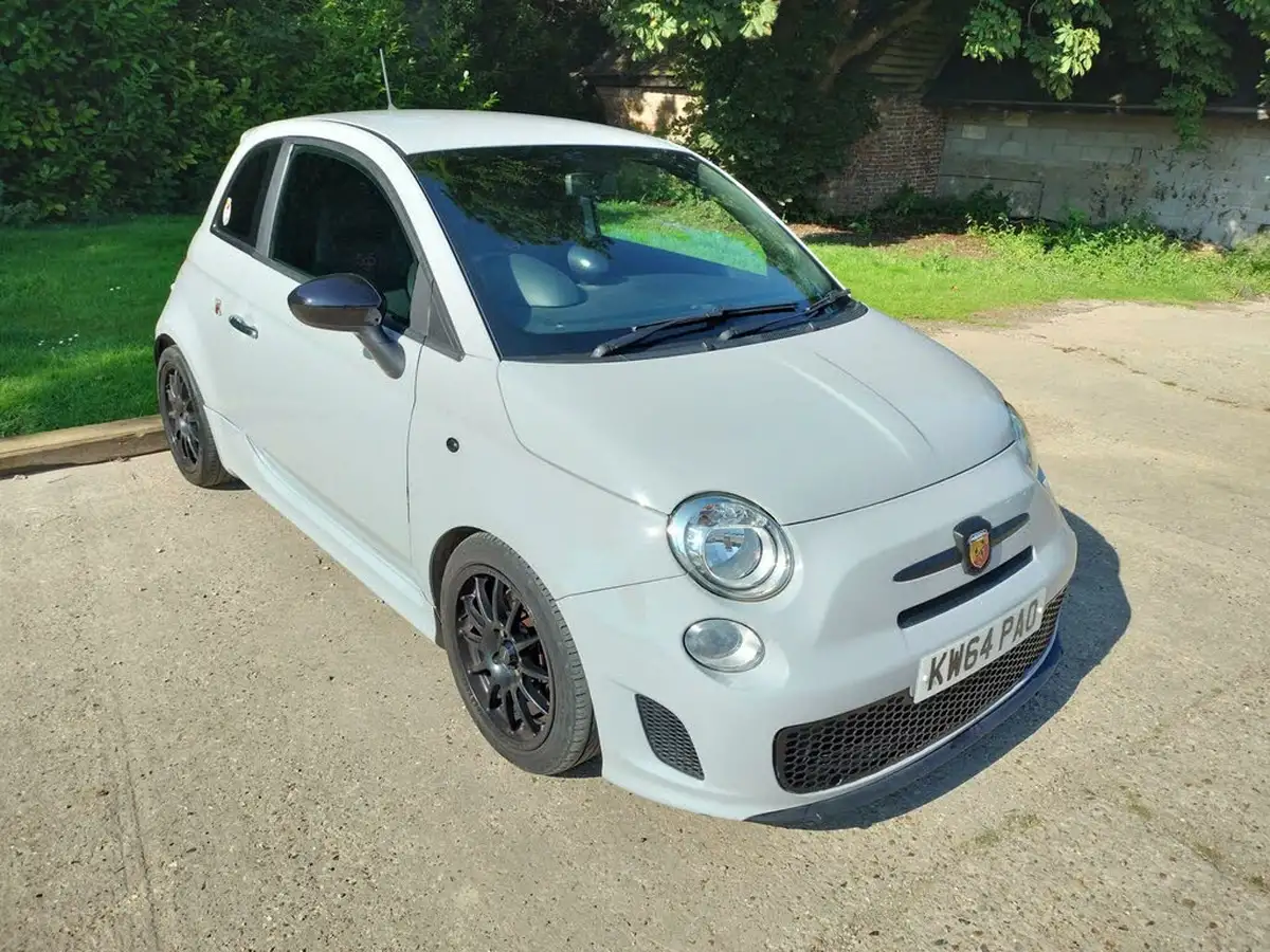 2015-fiat-500-14-abarth-t-jet-big-0