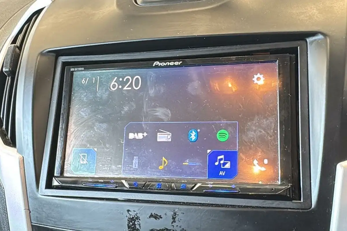 2019-isuzu-d-max-19td-yukon-double-pickup-auto-big-22