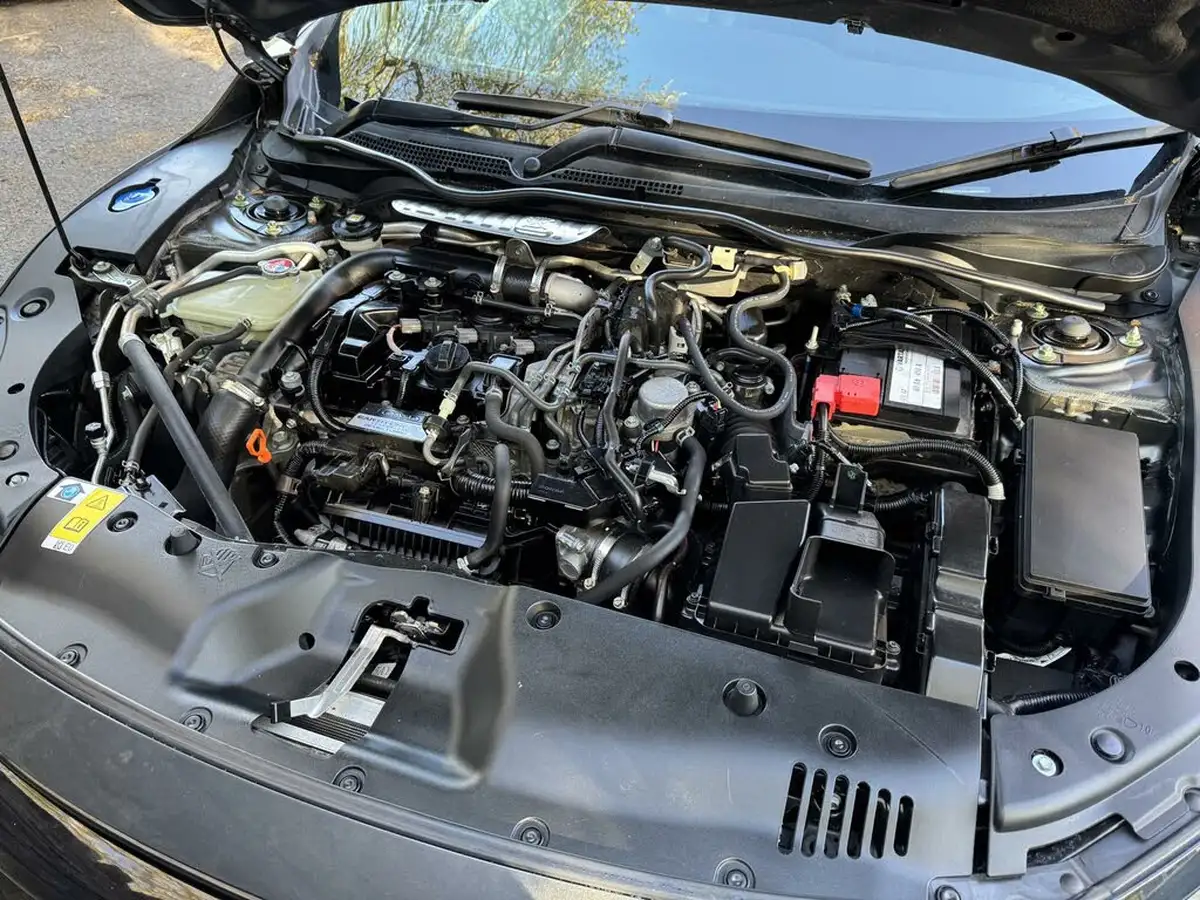 2019-honda-civic-10-vtec-turbo-se-hatchback-5d-big-45