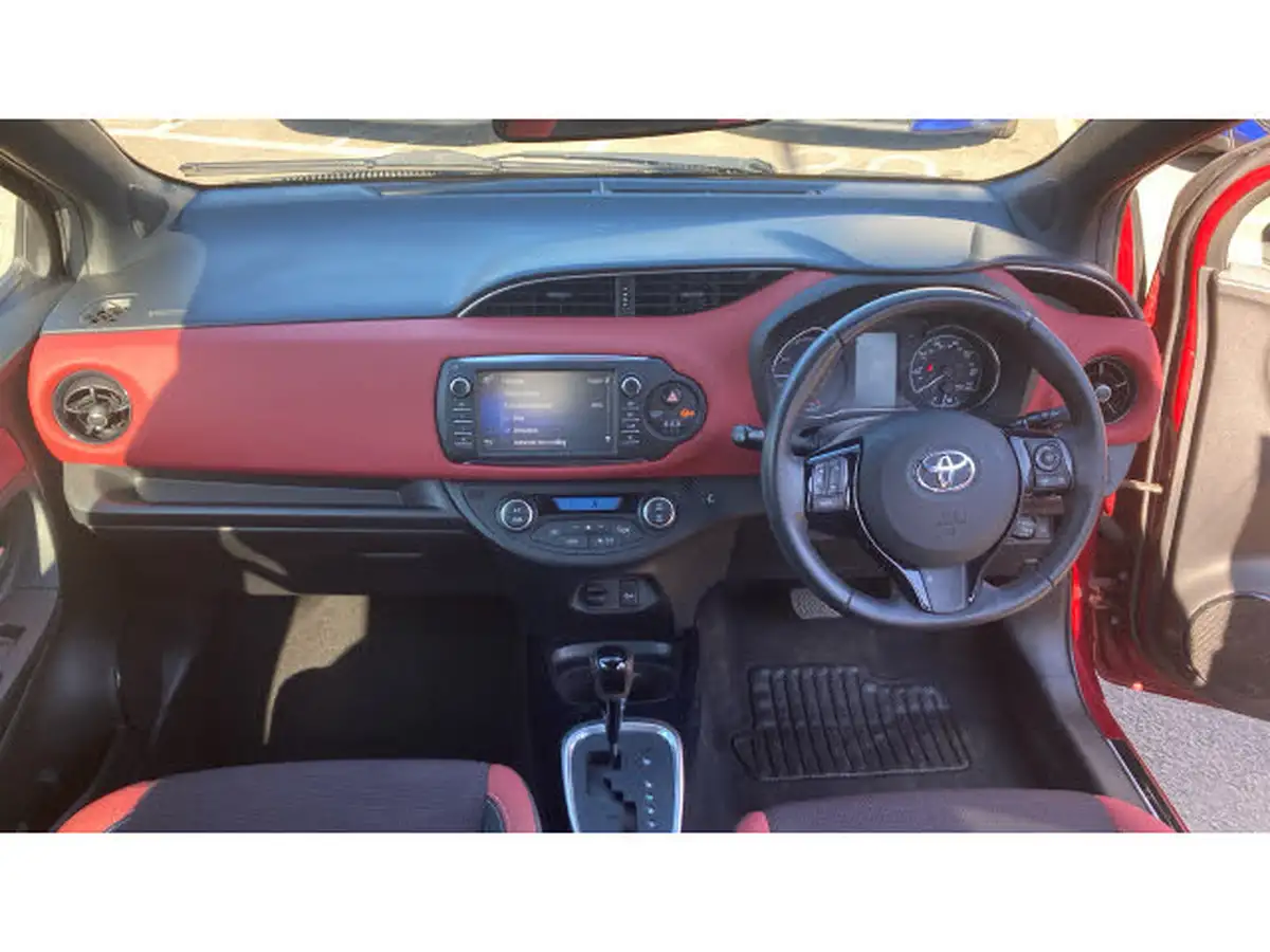 2017-toyota-yaris-15-vvt-i-yellow-bi-tone-limited-edition-hybrid-big-4