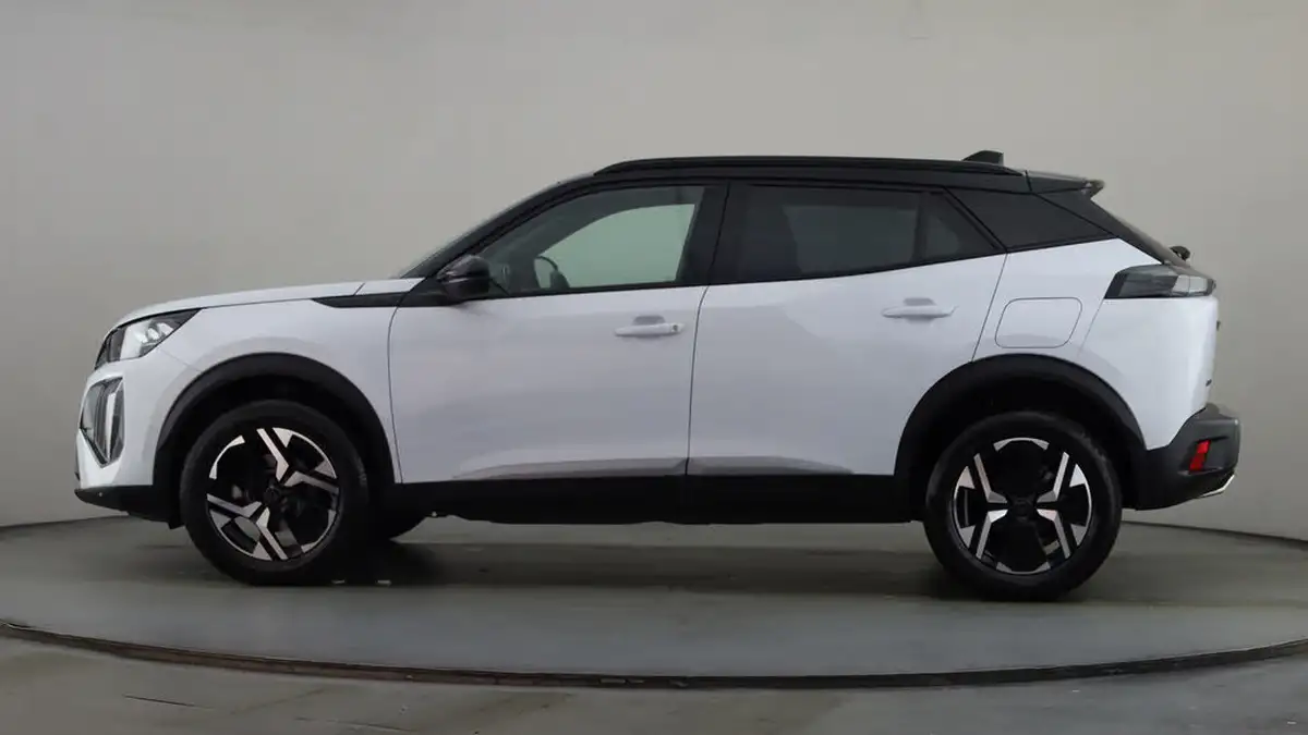 2024-peugeot-2008-suv-12-puretech-gt-130ps-eat8-big-13