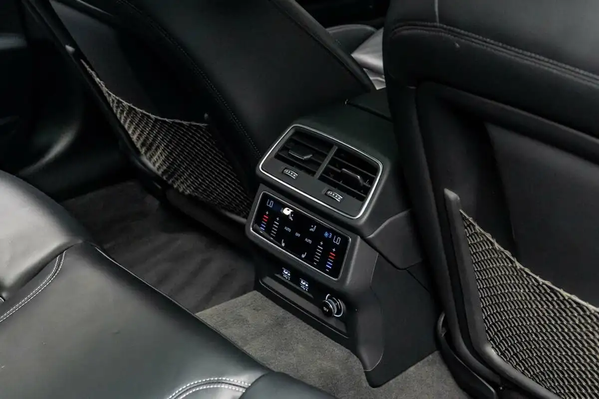 2020-audi-rs6-avant-40-tfsi-vorsprung-big-43