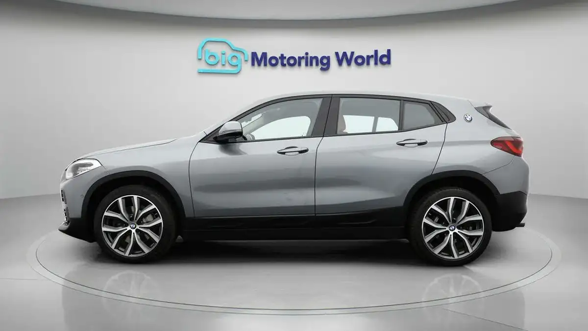 2021-bmw-x2-20-xdrive20i-sport-big-3