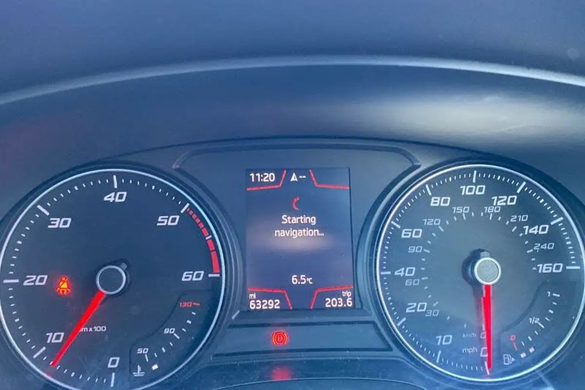 2019-seat-leon-16tdi-se-dynamic-hatchback-big-12