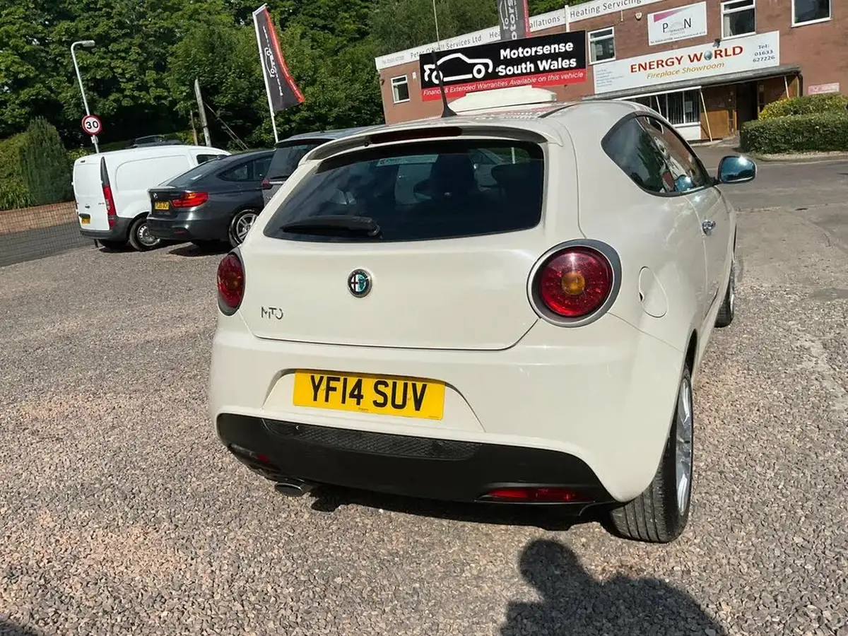 2014-alfa-romeo-mito-13jtdm-2-sprint-big-57