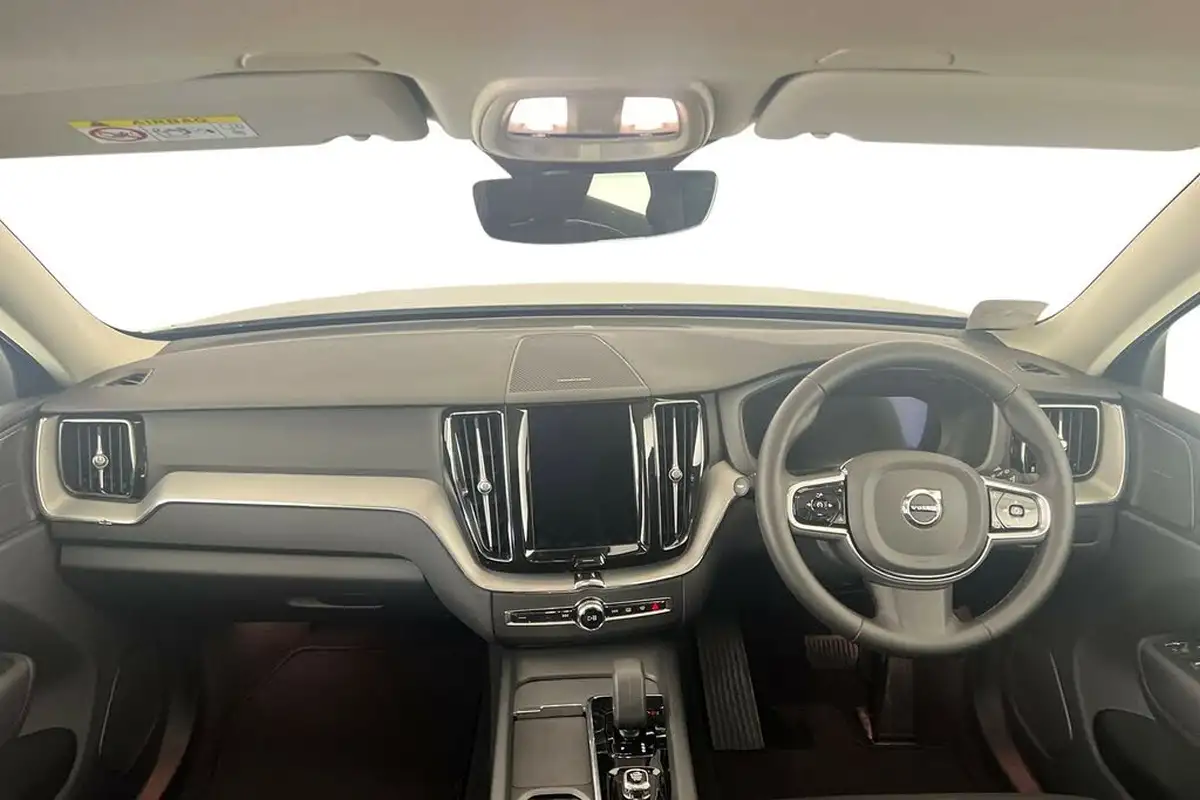 2024-volvo-xc60-20-b5-plus-big-5