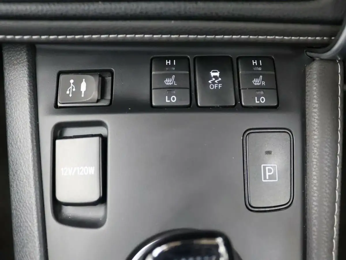 2018-toyota-auris-18-vvt-i-hsd-excel-pan-roof-hatchback-big-21