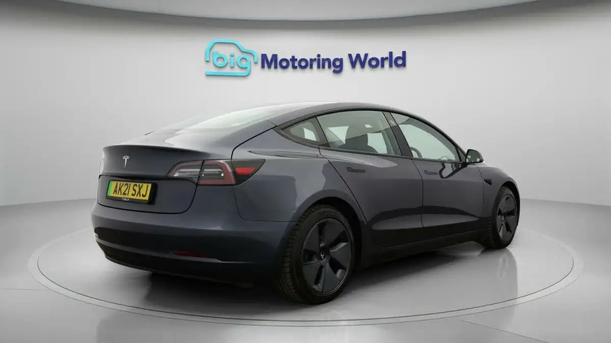 2021-tesla-model-3-e-standard-plus-big-6