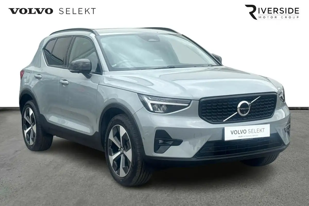 2024-volvo-xc40-20-b3-plus-big-0