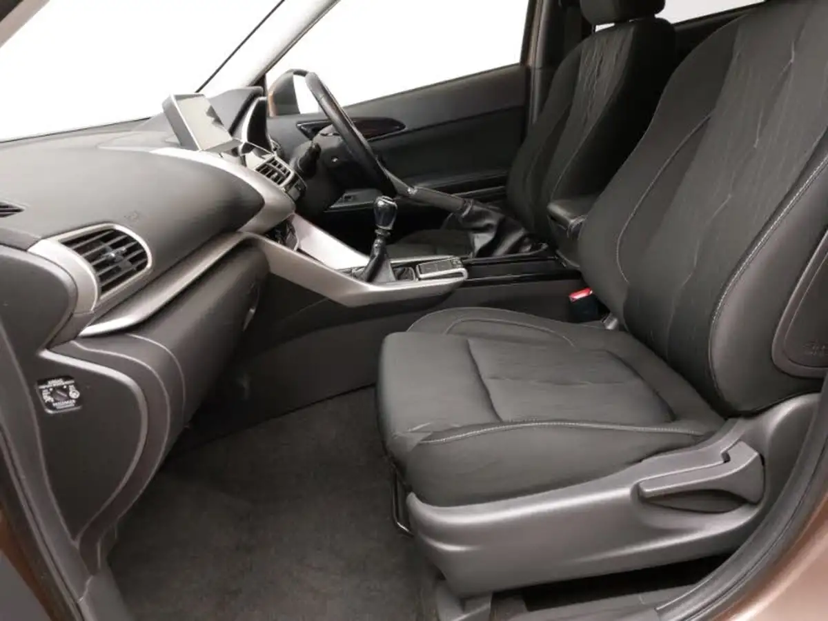 2018-mitsubishi-eclipse-cross-15-3-big-4