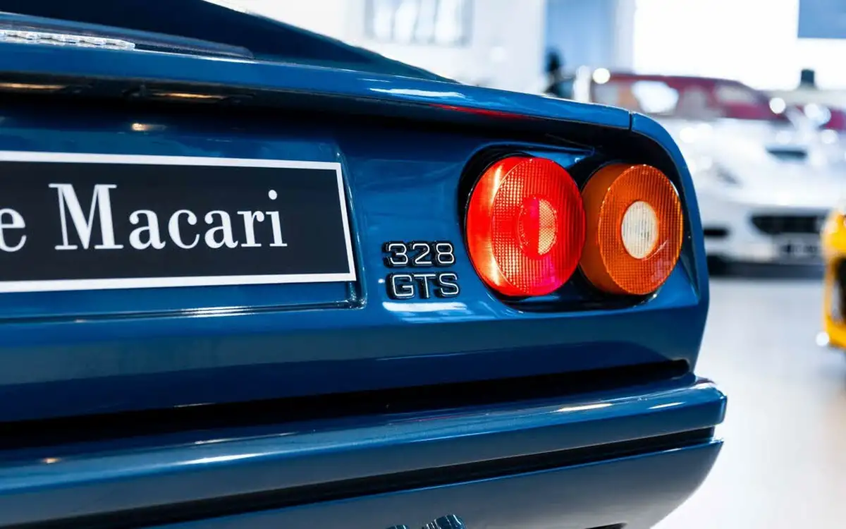 1989-ferrari-328-32-gts-big-8